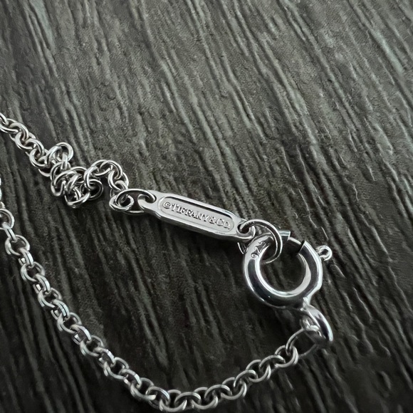 Blue enamel heart key necklace - Picture 6 of 10